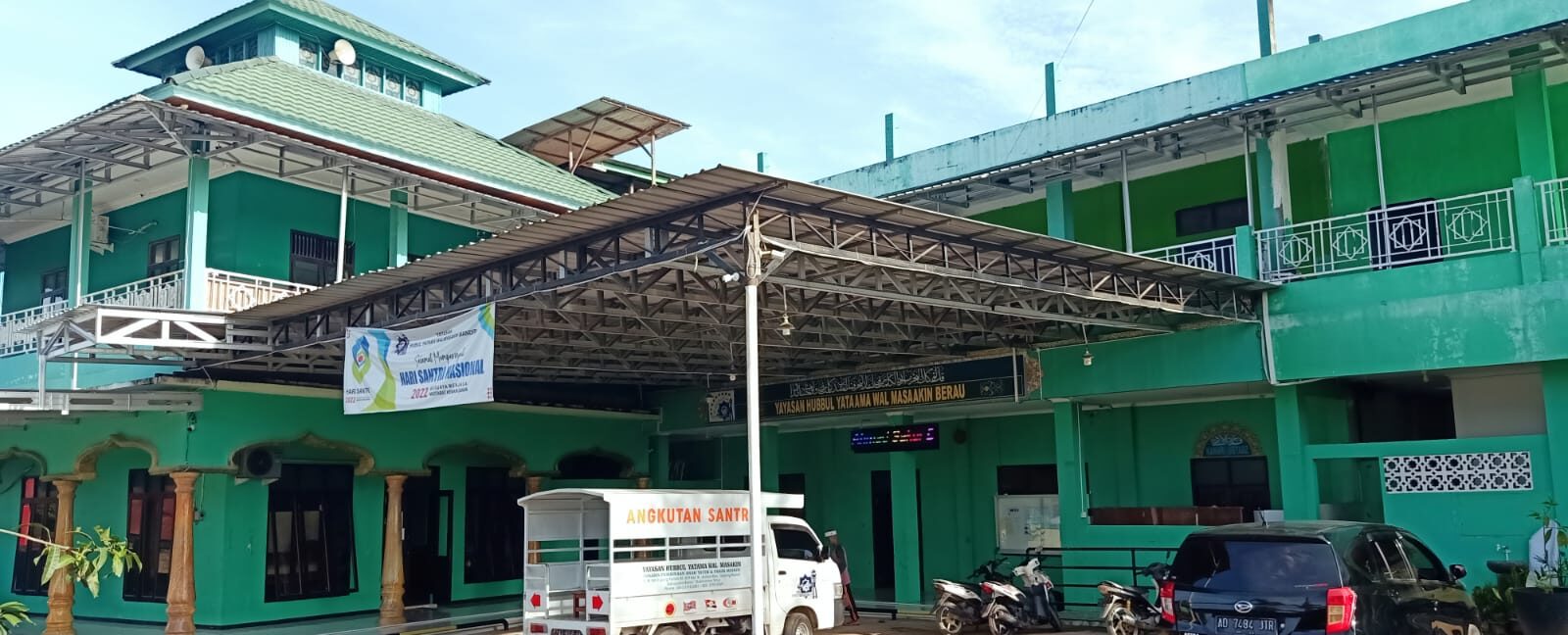 Kegiatan Bersama Santri HYWM